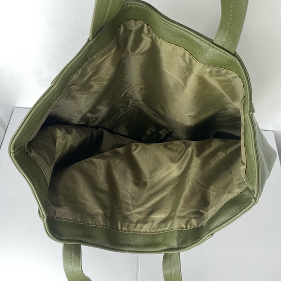 NWT Olive Green and Navy Large Tote Bag With Floral Attachment - Picture 3 of 4